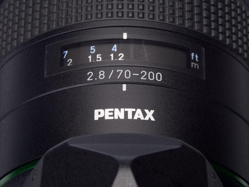 最短撮影距離はズーム全域で1.2m