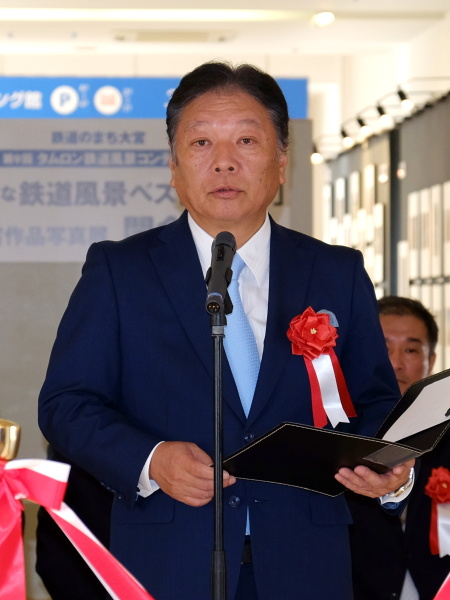 タムロン代表取締役社長の鯵坂司郎氏