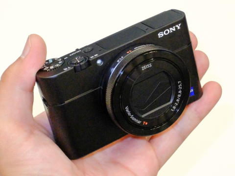 ソニー、像面位相差AF対応の1型コンパクト「RX100 V