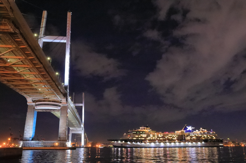 EOS 5D Mark IV / EF24-70mm F4L IS USM / 絞り優先AE / 1/15秒 / F8 / -2/3EV / ISO 32000 / 33mm / ホワイトバランス:白色蛍光灯 / ピクチャースタイル:風景 / 三脚使用