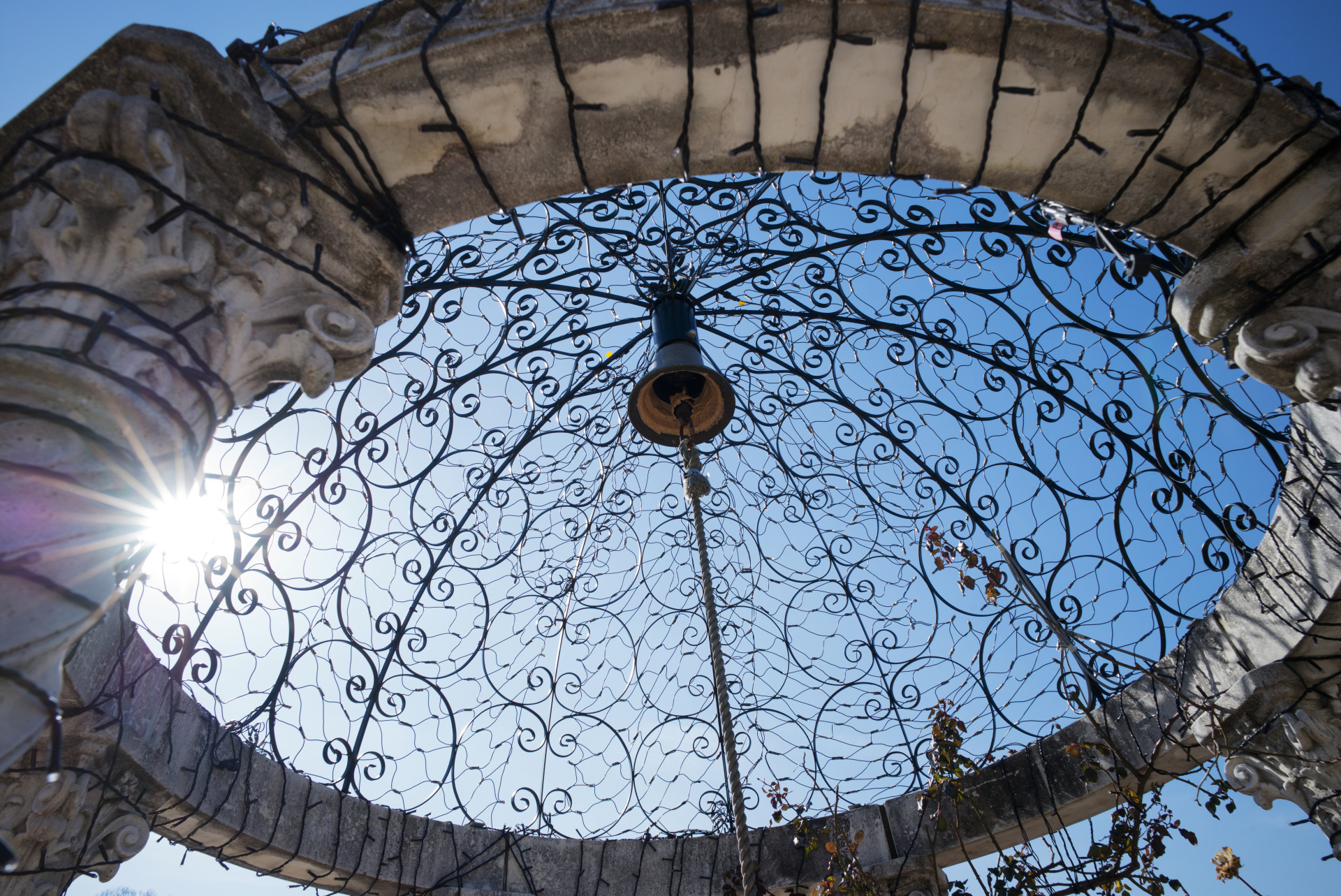 画面内に光源があってもフレアによるコントラスト低下はほとんどない。LEICA M（Typ240）/ ISO200 / F5.6 / 1/350秒 / WB:オート