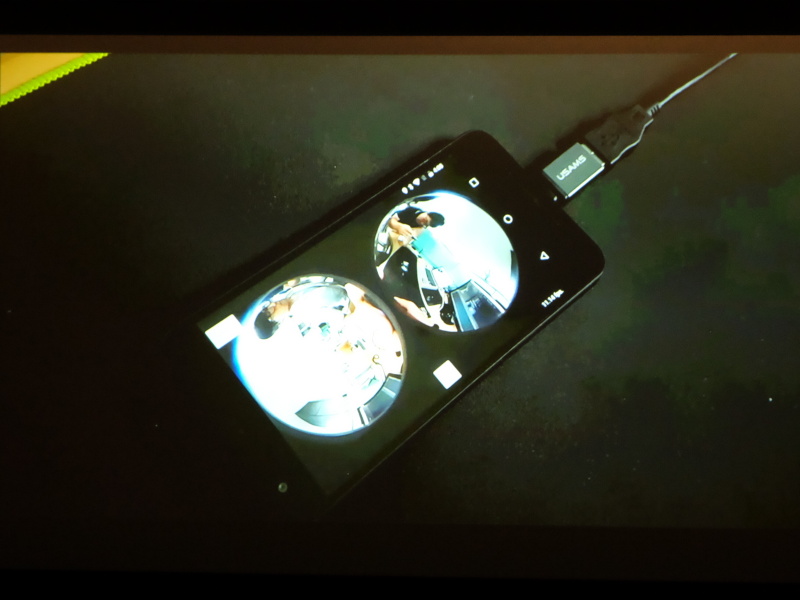 配信側はTHETA SをAndroid端末に接続