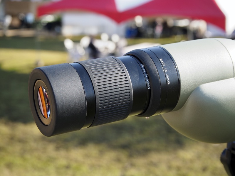 TE-11WZは25〜60倍のズームに対応しており、エクステンダーを利用することで約96倍になる。