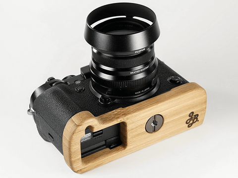 竹/ウォルナット製のX-T2専用カメラベース - デジカメ Watch