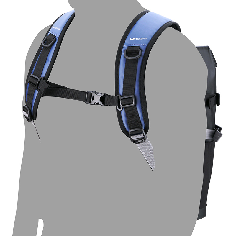 日本人の身体にフィットするエルゴノミクスカーブのショルダーハーネス