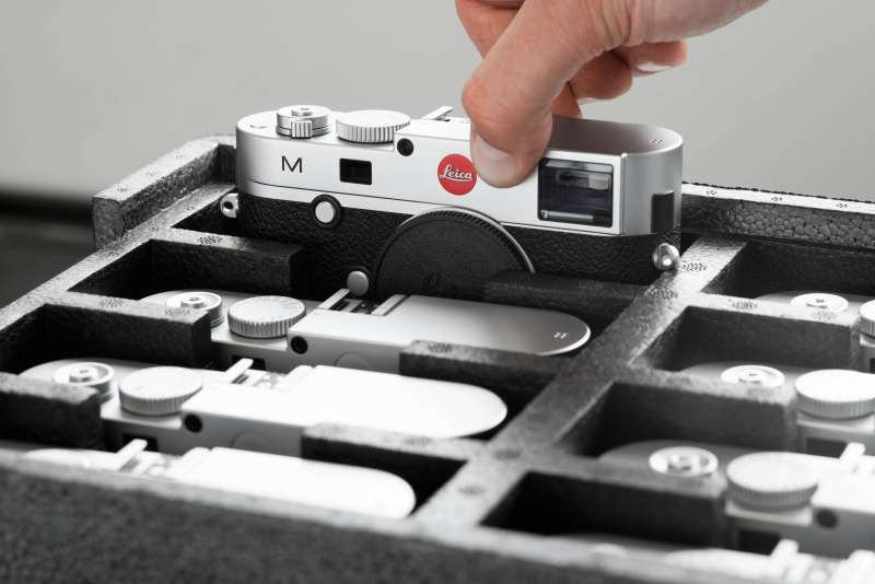 完成し、出荷を待つライカM（Typ240）