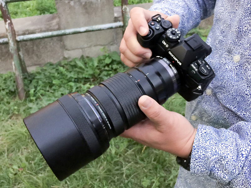 M.ZUIKO DIGITAL ED 40-150mm F2.8 PROを装着したところ。