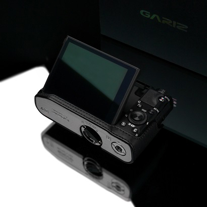 美品✨SONYデジカメ RX100III DSC-RX100M3 （純正ケース） SONY RX100 M3に純正ケース〈LCJ-RXK〉とネックストラップをつけ