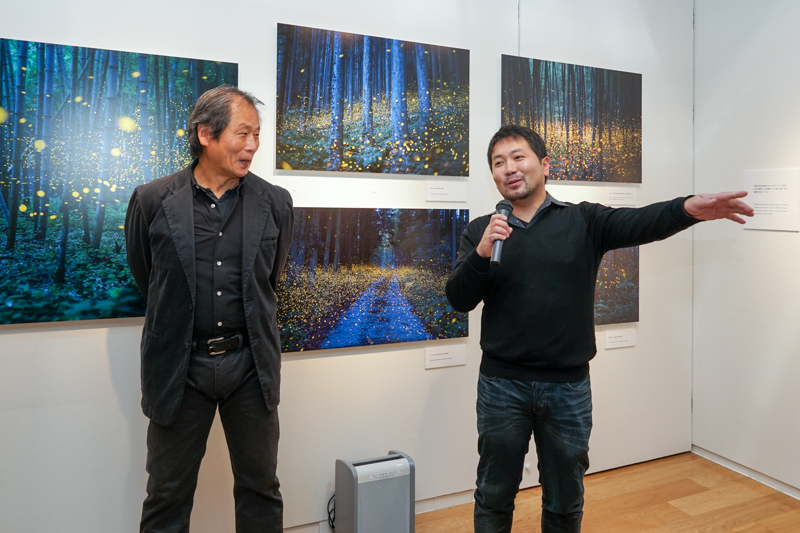 ソニーイメージングギャラリー銀座でのギャラリートークには、ゲストとして写真家の水口博也さんも駆けつけた。