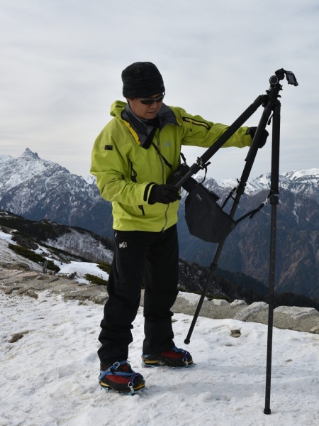 脚は太い方から伸ばす。