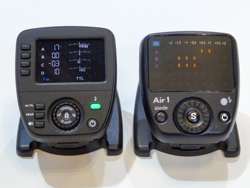 PHOTONEXT 2016（2016年6月）で参考出品されたAir Pro（左）。右は既存のAir1。