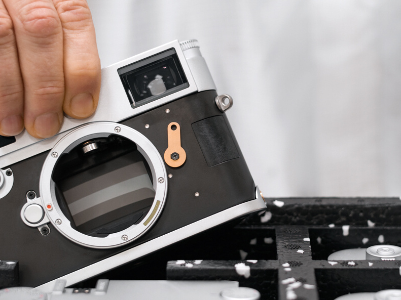 外観に影響しないように配置されたWi-Fiアンテナ部