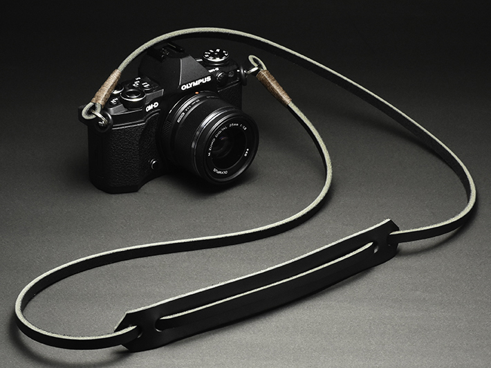 gordy's | ゴーディーズ  レザーカメラストラップ L 120cm（ブラック）