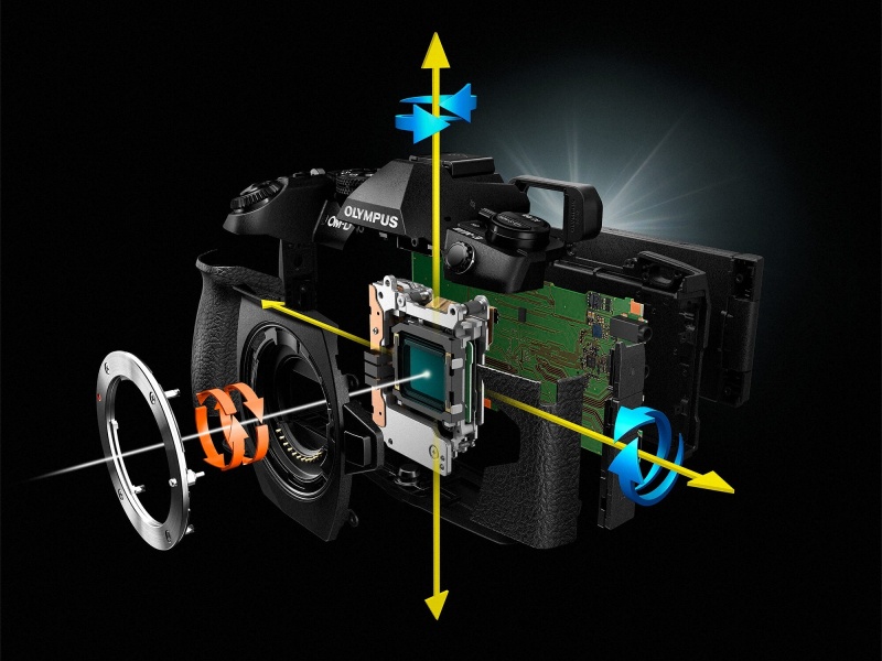 さらに磨きがかかった5軸シンクロ手ぶれ補正。通常はシャッター速度5.5段分、対応レンズでは最大6.5段分の補正効果が得られる。