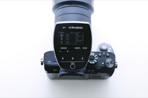 特別企画：意外に簡単？本格ストロボでテーブルフォトをランクアップ