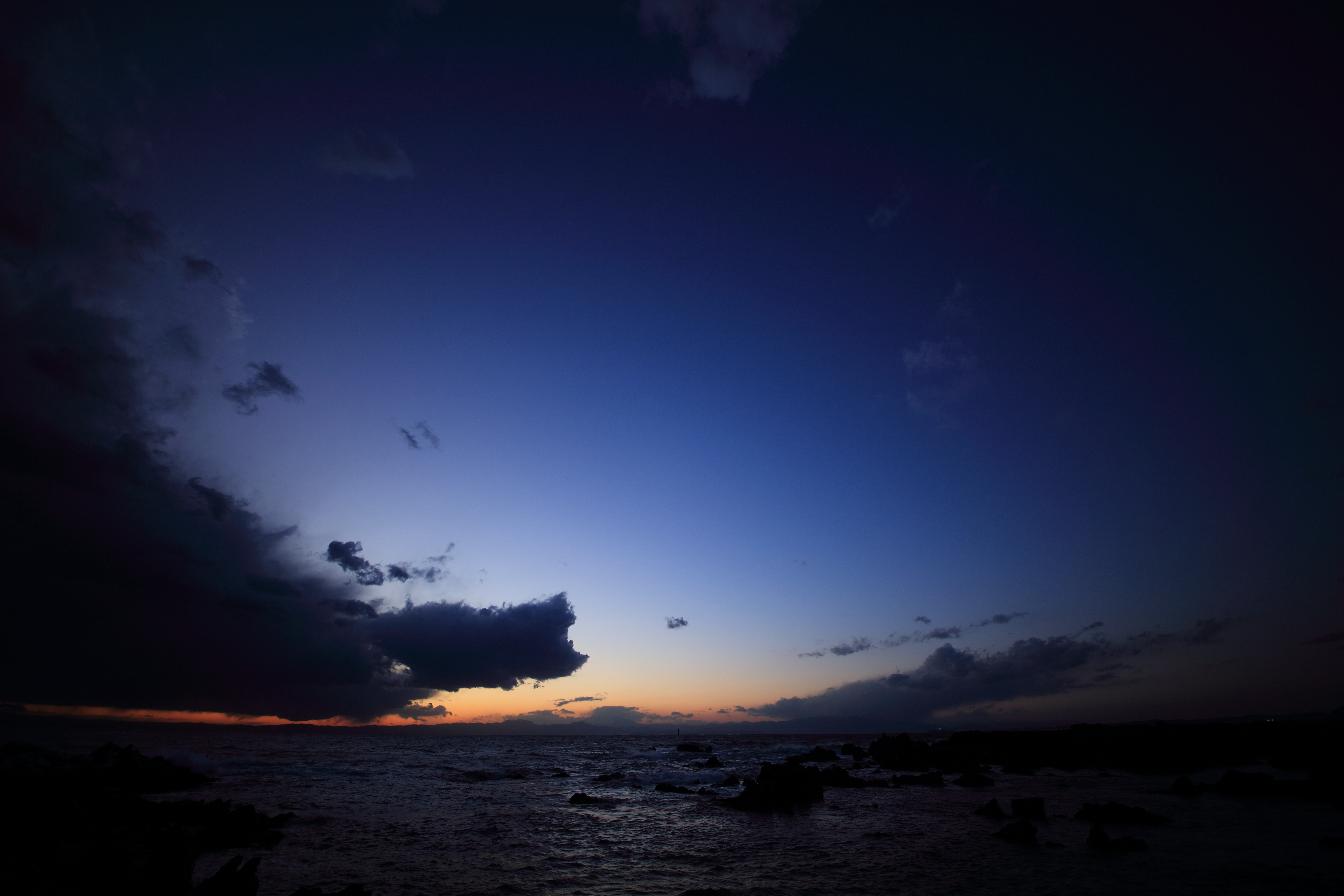 （参考）12-24mm F4.5-5.6 II DG HSMで撮影。EOS 5Ds R / 1/20秒 / F4.5 / -0.3EV / ISO200 / 絞り優先AE / 12mm