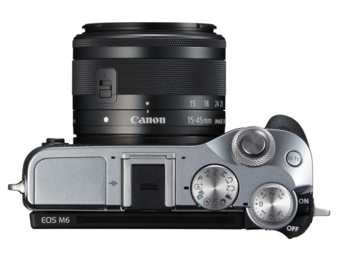 キヤノン、EOS M5の性能をフラットボディに収めた「EOS M6