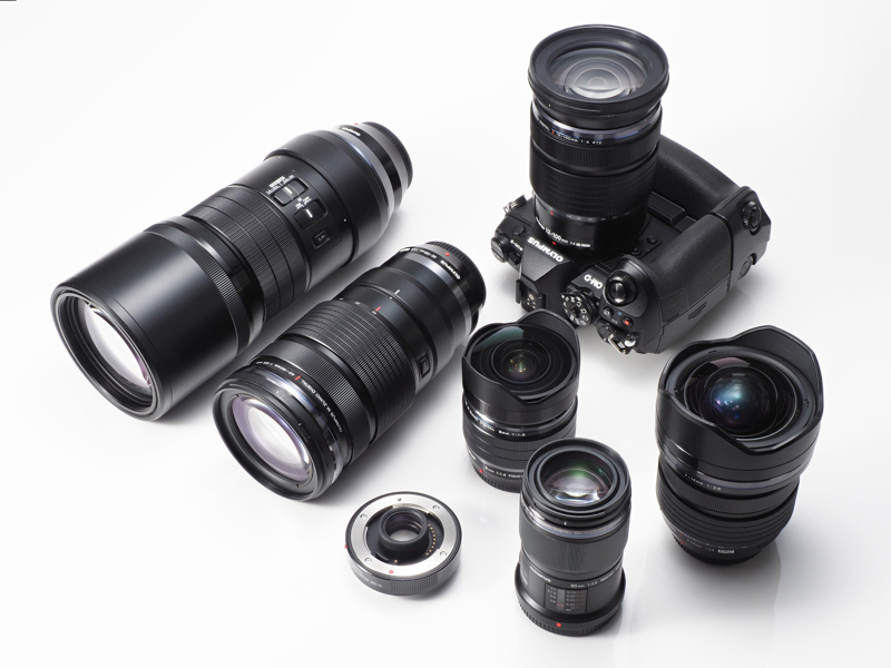 本稿の筆者、伊達淳一氏の主要なオリンパス機材。ここまで集まった経緯は後ほど。