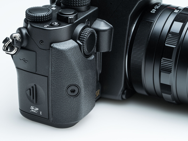 Sグリップ（標準装備）を装着