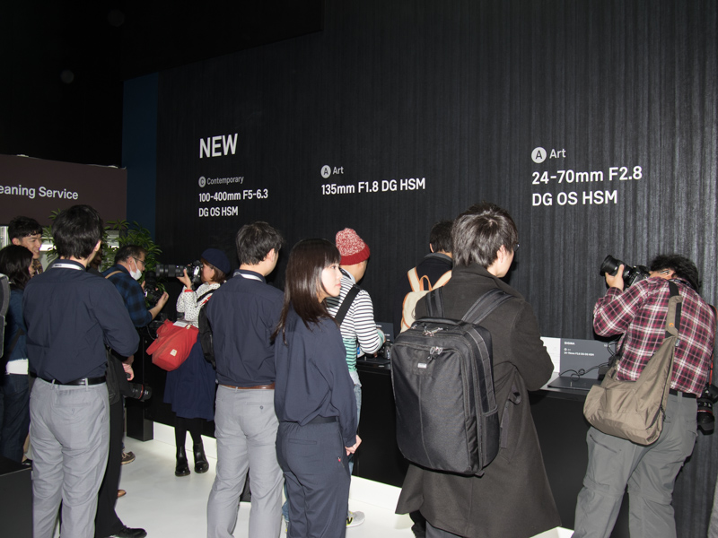 交換レンズのタッチ&トライコーナー