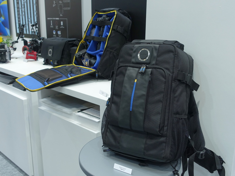 カメラバッグの実物を確認できる