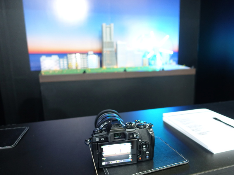 暗所撮影体験。E-M1 Mark IIの5軸手ブレ補正は、広角域なら手持ちでシャッター速度2秒でもブレにくいと話題。その威力を試せる