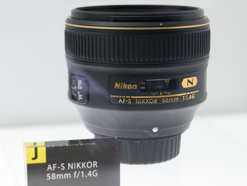 「3次元的ハイファイ」の設計思想でボケ味などにこだわった交換レンズ「AF-S NIKKOR 58mm f/1.4G」（2014年）