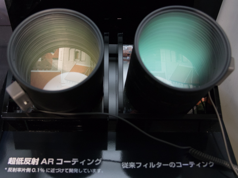 フィルターを20枚重ねて透過具合を比較していた