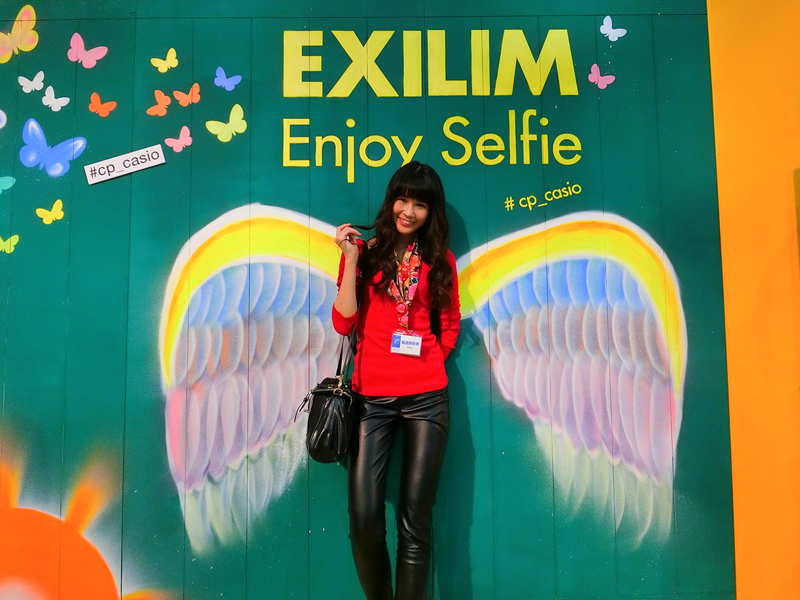 EX-FR100L / 1/125秒 / F2.8 / ISO160 / 2.87mm（16mm相当） / メイクアップビビッド