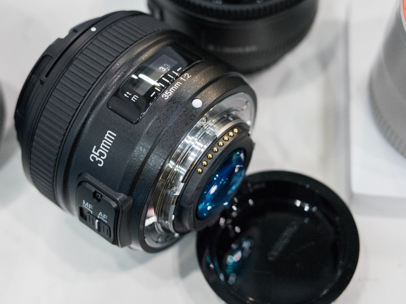 中国製レンズはMFレンズが多い中、AFレンズの登場に新たなムーブメントを感じる。