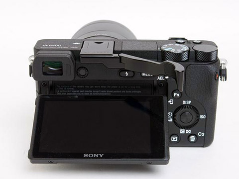 SONY α6500 その他アクセサリー付き α6500と合わせて購入するべきアクセサリー5選+α