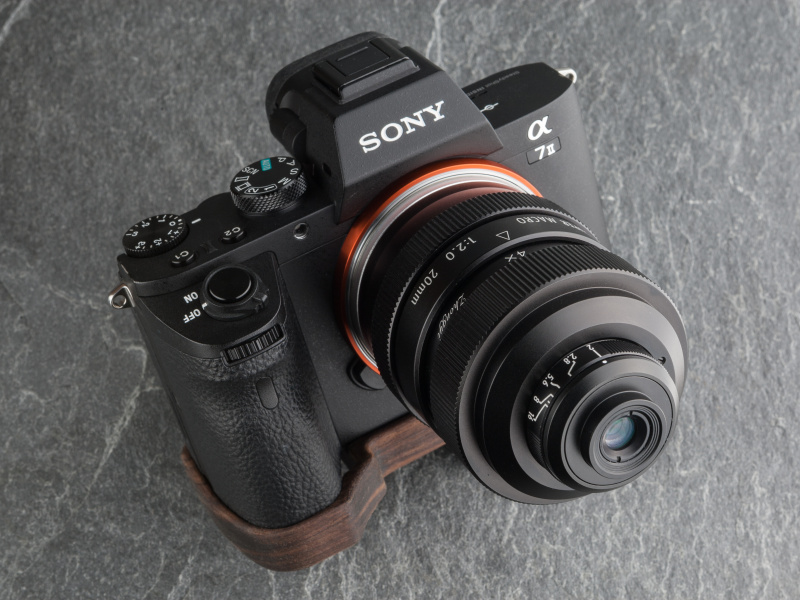 J.B.カメラデザインのカメラベースはオリエンタルホビーにて税込9,180円。