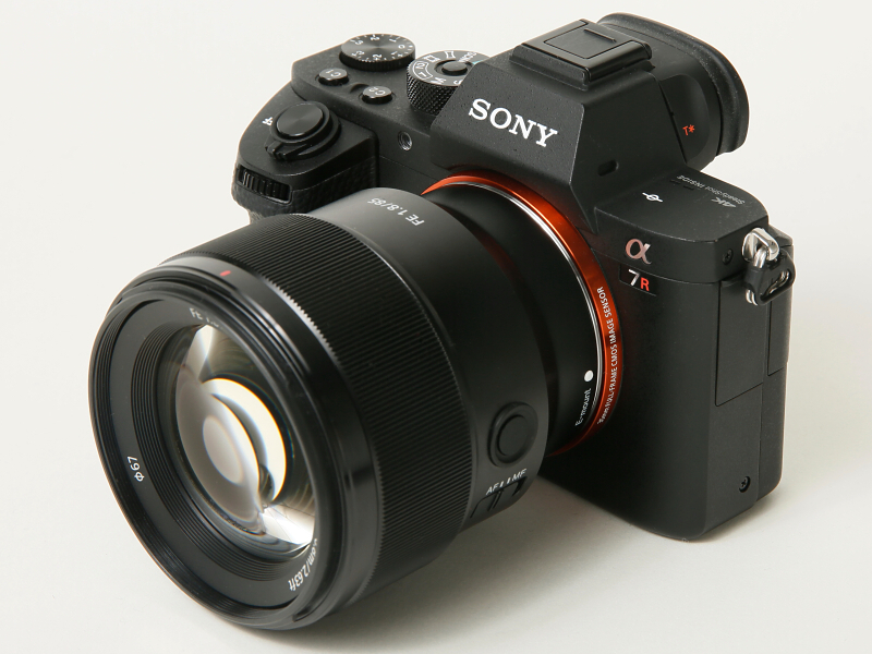 カメラはα7R II（以下同）