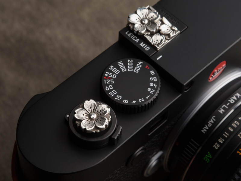 桜ソフトレリーズボタンは税込1万4,904円。ショートスクリューとロングスクリューがあり、多くの機種に対応する。