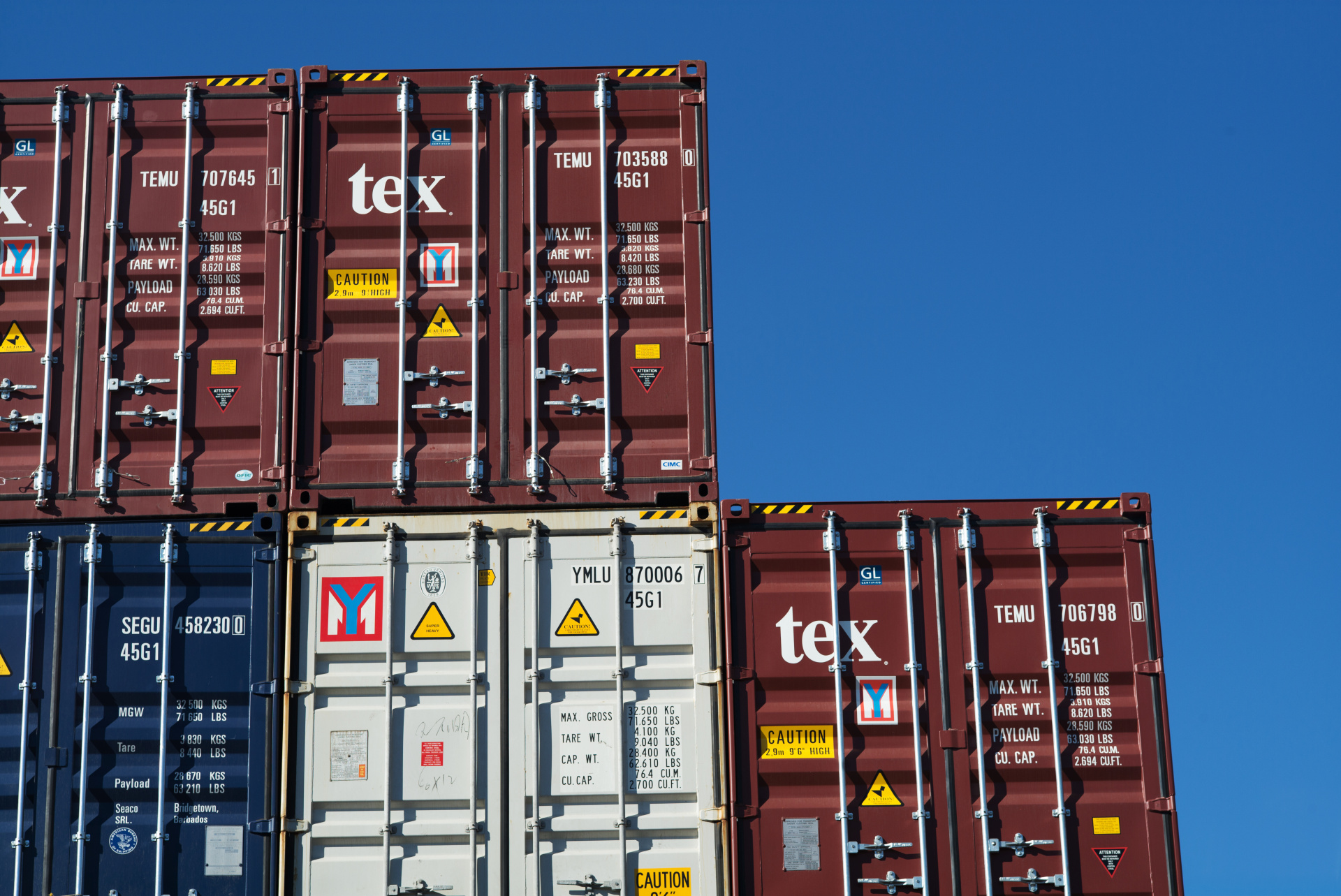 F5.6で撮影。20年近く前の設計とは思えないほどシャープ。フレアっぽさによるコントラスト低下もまったく感じられない。LEICA M（Typ240） / ISO200 / F5.6 / 1/1,000秒 / WB:オート