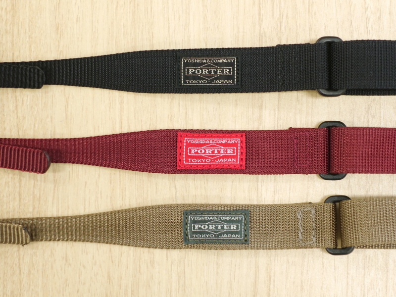 上からブラック、スカーレット、オリーブドラブ