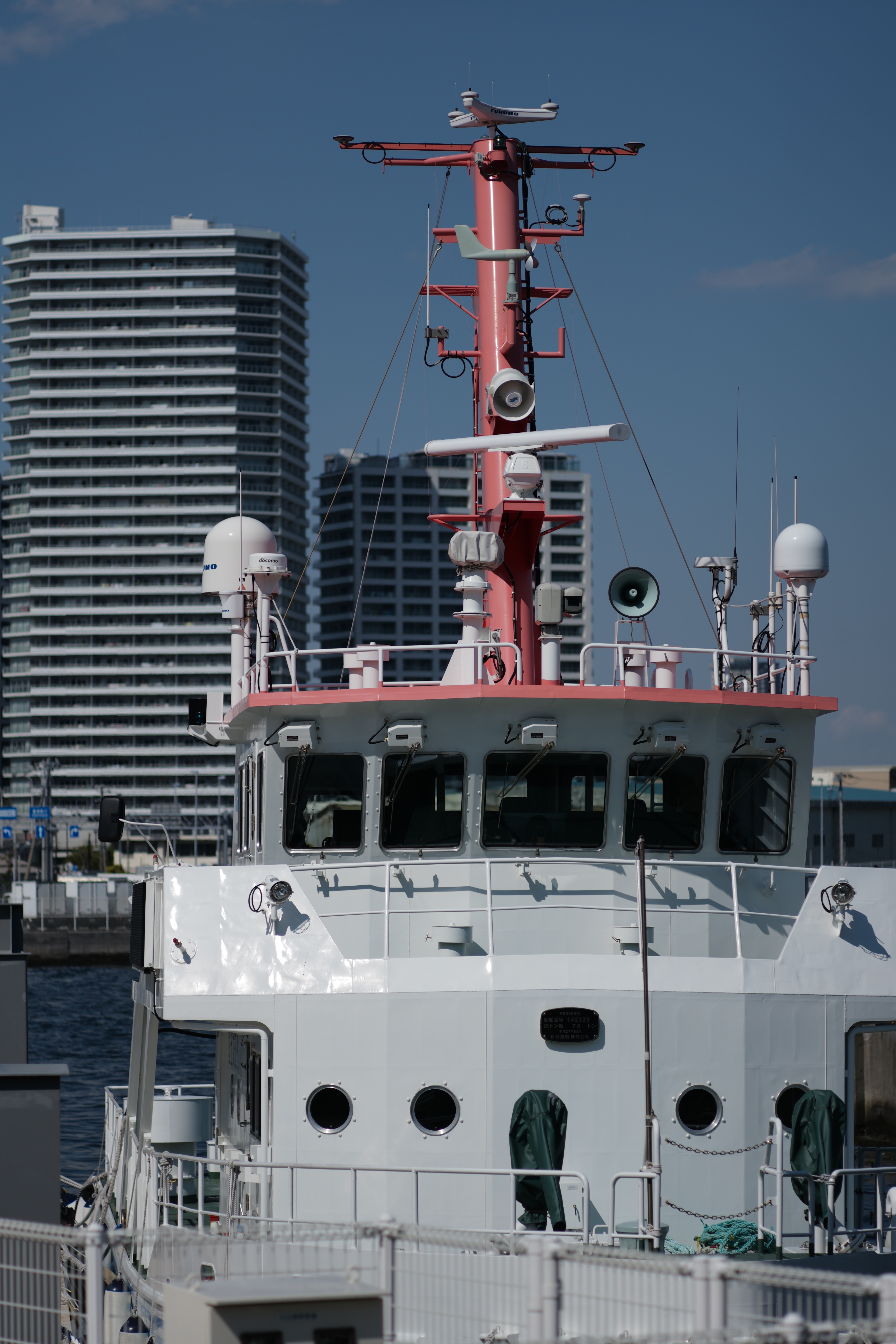 絞り開放でも鮮鋭な描写で、周辺部の乱れも極めて少ない。深度が欲しいとき以外は絞り込む必要がほぼない高性能レンズだ。色の濁りもなく、とても57年前に設計されたレンズとは思えない。LEICA M10 / ISO100 / F4 / 1/3,000秒 / AWB / JPEG