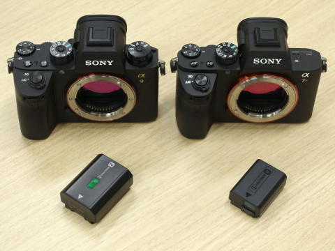 α9とα7 IIシリーズの違いを見てみよう - デジカメ Watch