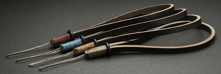 ダークブラウン