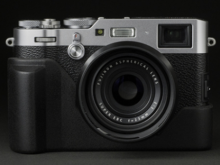グリップとボディケースが一体化 FUJIFILM X100F専用のプログリップ