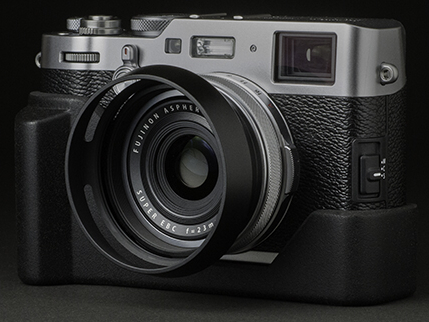 グリップとボディケースが一体化 FUJIFILM X100F専用のプログリップ