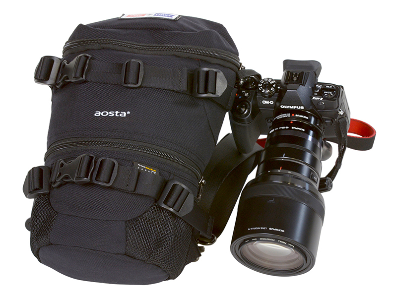 1気室にすれば望遠レンズ付きミラーレスカメラが収納できる