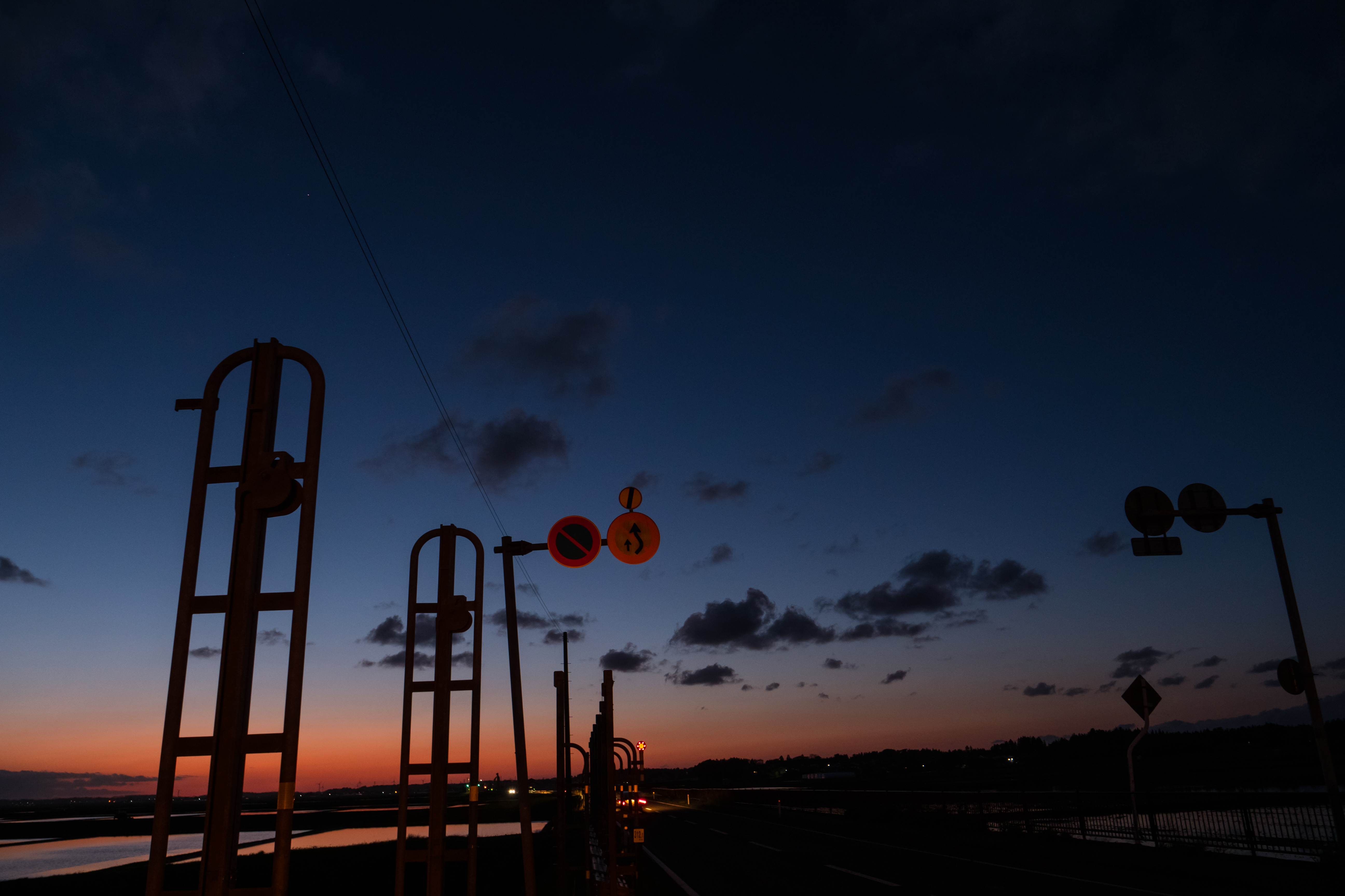 LUMIX GH5 / 1/3秒 / F4 / -1.3EV / ISO400 / 絞り優先AE / 12mm