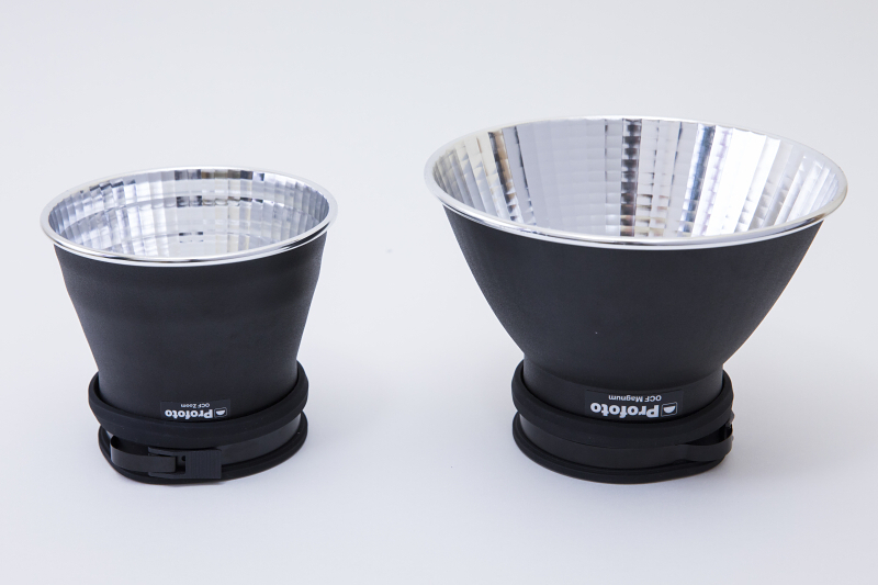 ズームリフレクター（左）、マグナムリフレクター（右）