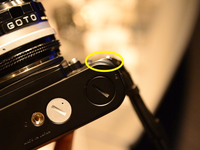 電子回路の調整部を収めたスペース