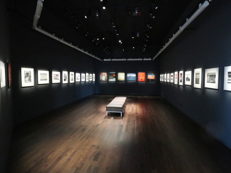 6月7日まで岩宮武二写真展「結界の美＋かたち」を開催中