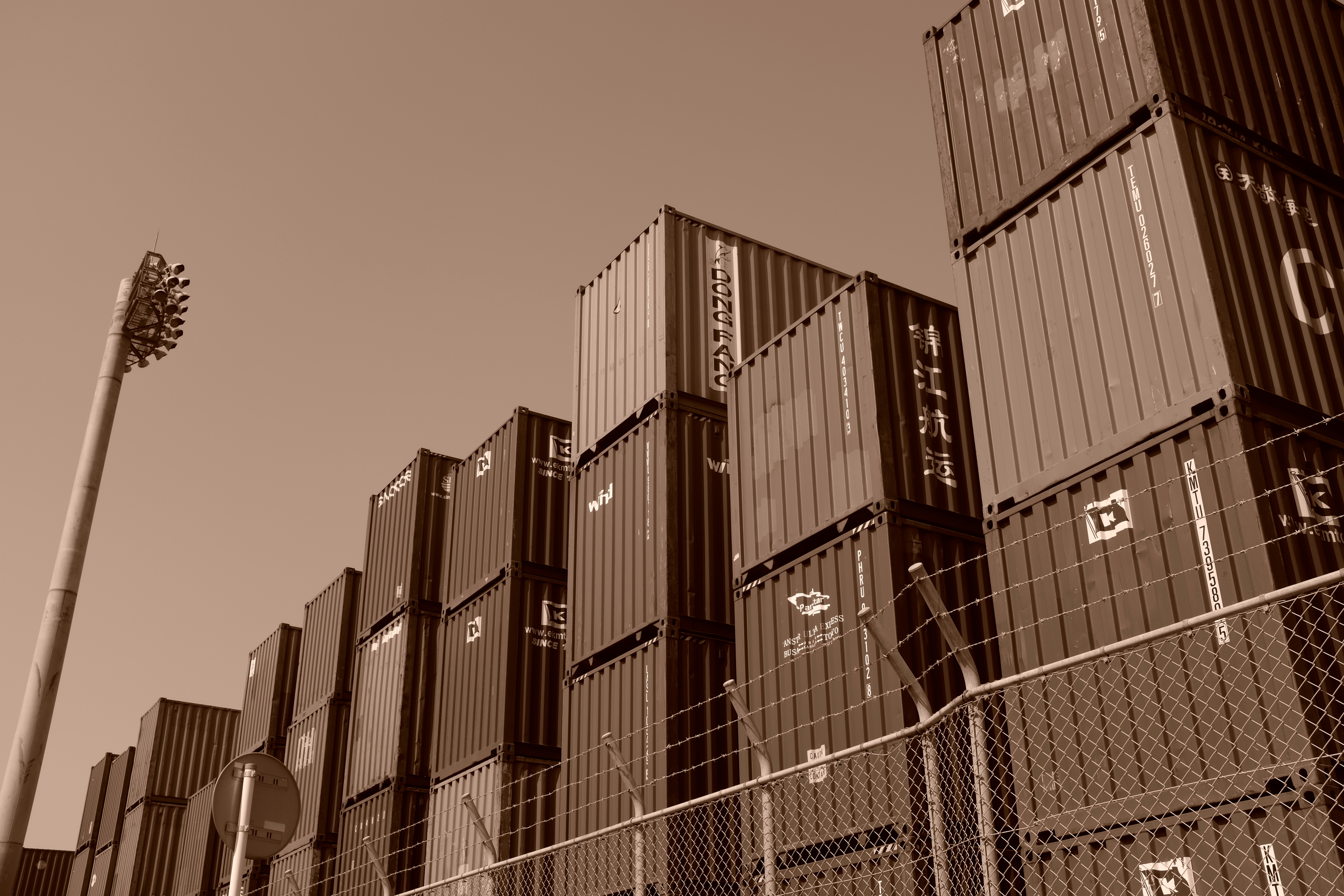 フィルムシミュレーション：セピア