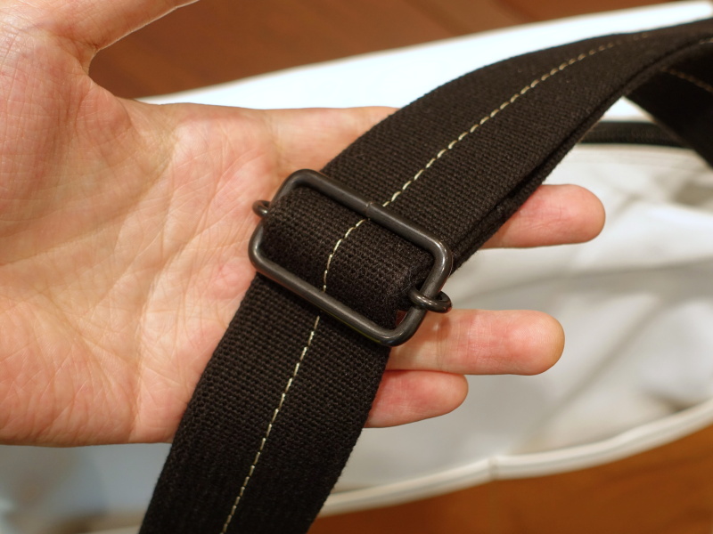 十分な幅のストラップ