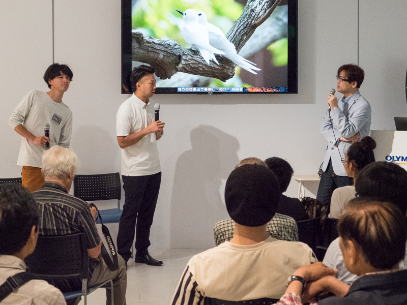 左から菅原貴徳さん、宇都宮修さん、弊社福島晃（デジタルカメラマガジン編集長）