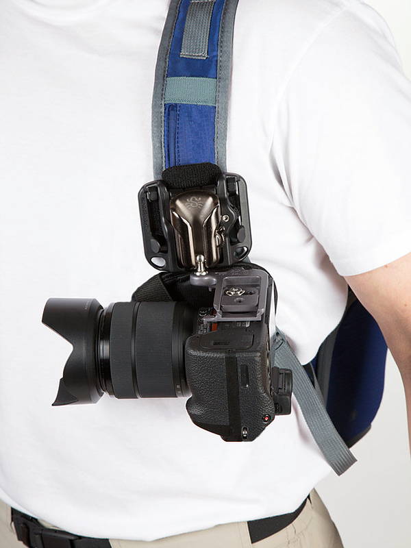 バックパックストラップへの装着例